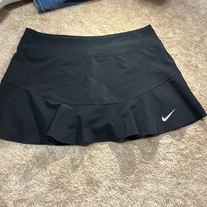 Black Nike tennis skirt